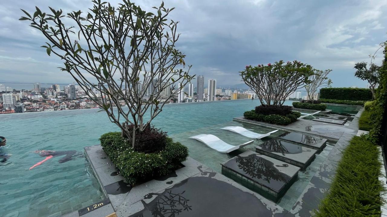 Beacon Executive Suite - City View - By Iz George Town Exterior photo