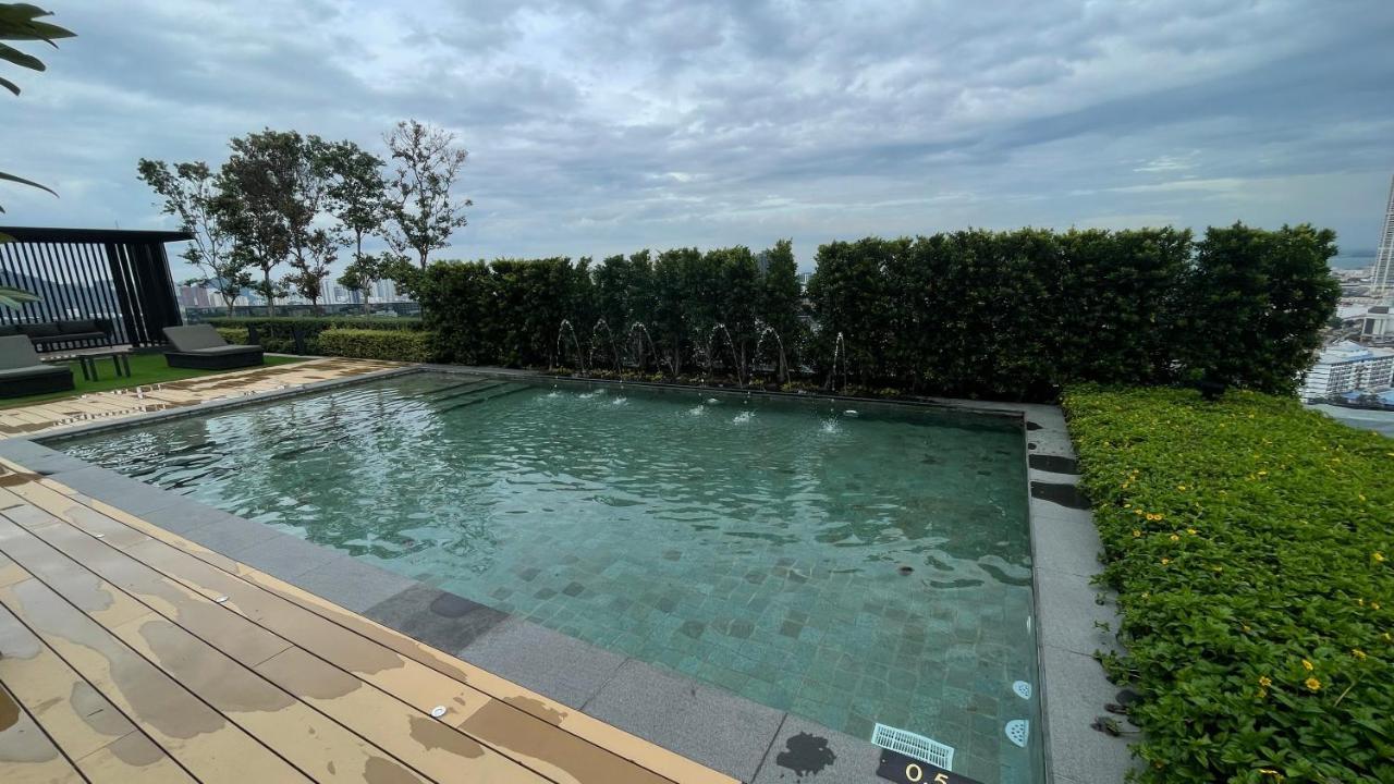 Beacon Executive Suite - City View - By Iz George Town Exterior photo