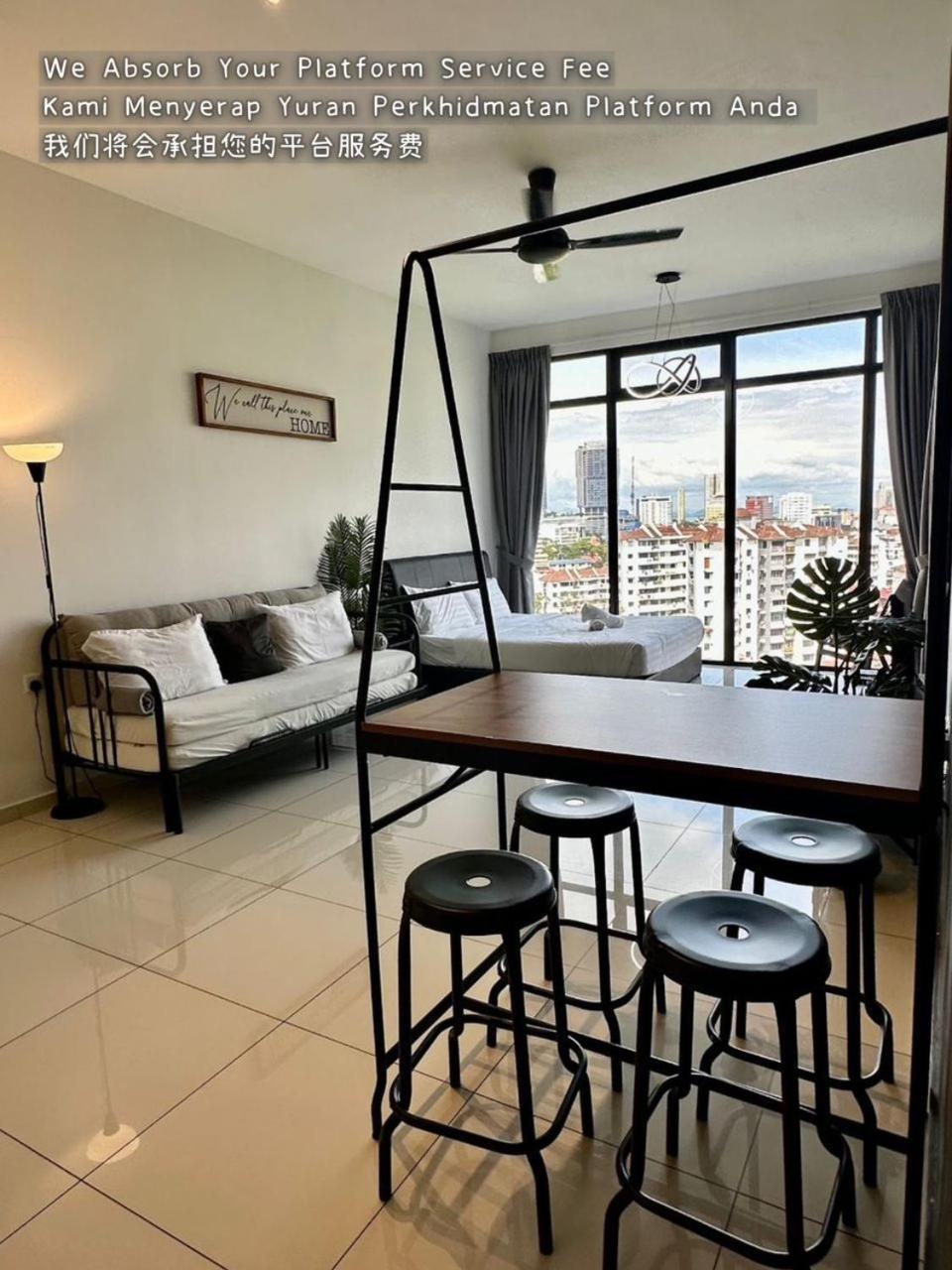 Beacon Executive Suite - City View - By Iz George Town Exterior photo